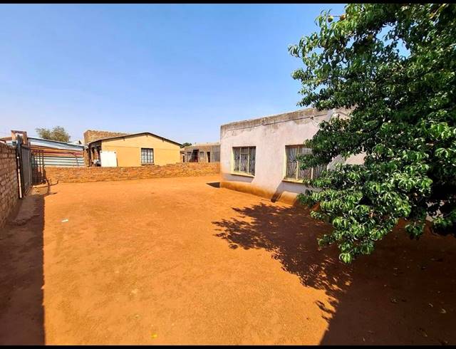 2 BEDROOM HOUSE FOR SALE IN SOSHANGUVE SOUTH